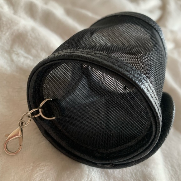 Makeup brush cleaning mat & mesh carrying case for beauty blender - Picture 7 of 11